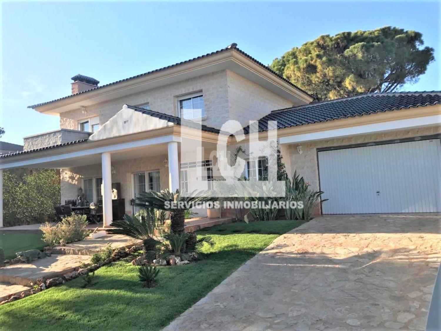 For sale of chalet in Puçol