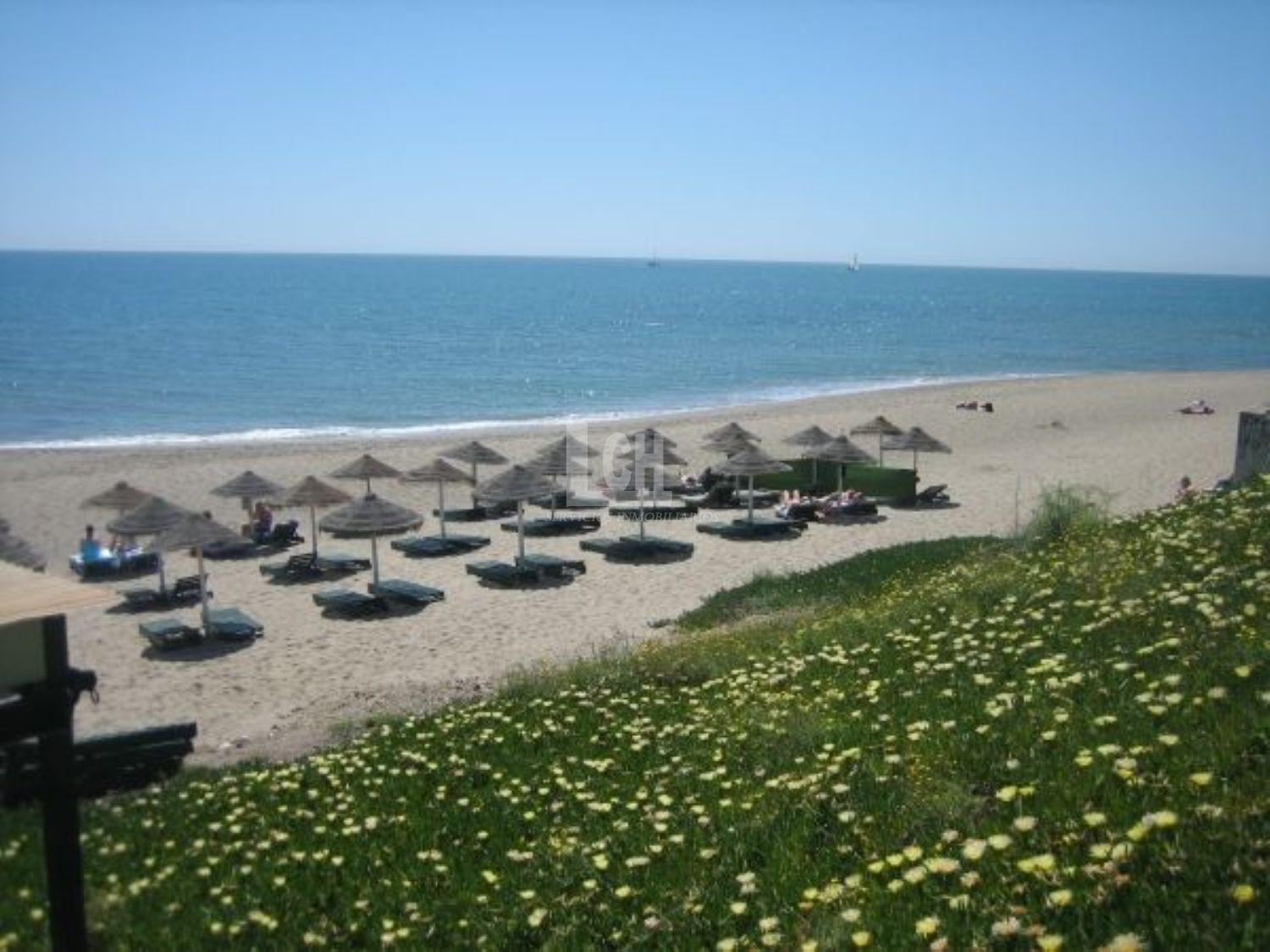 For sale of chalet in Mijas