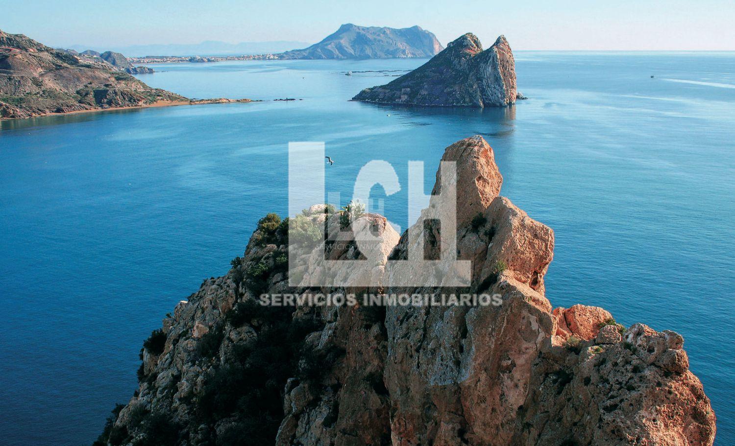 For sale of flat in Águilas