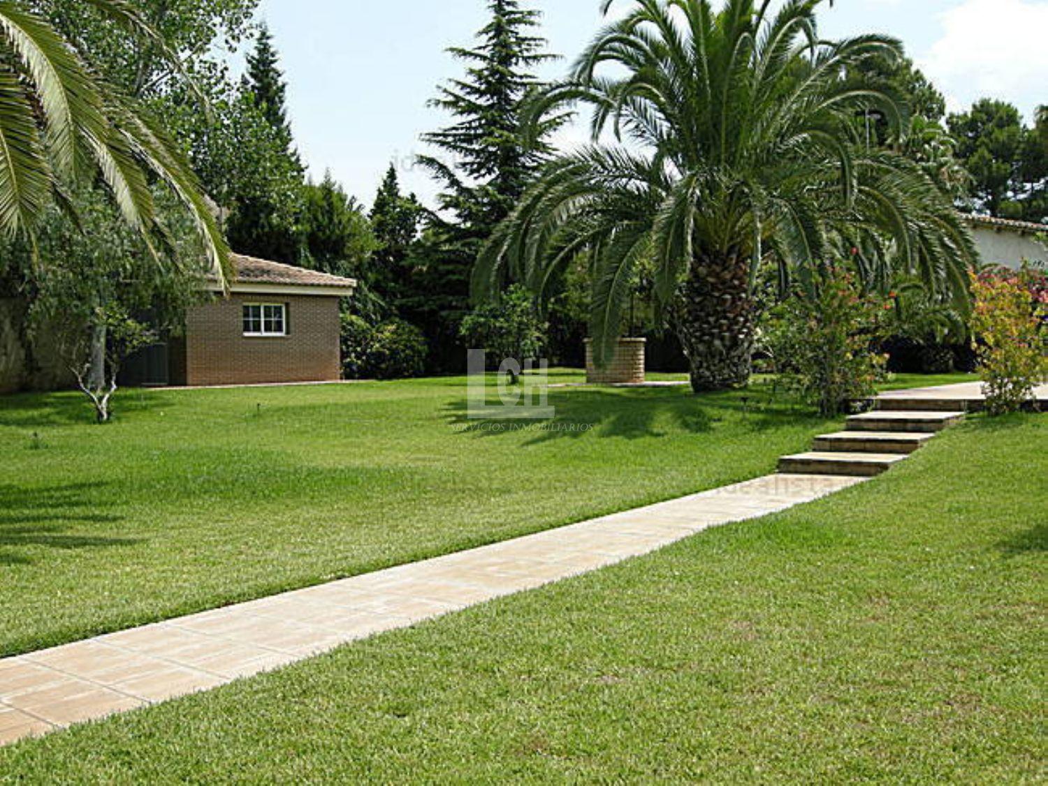 Venta de chalet en Leliana