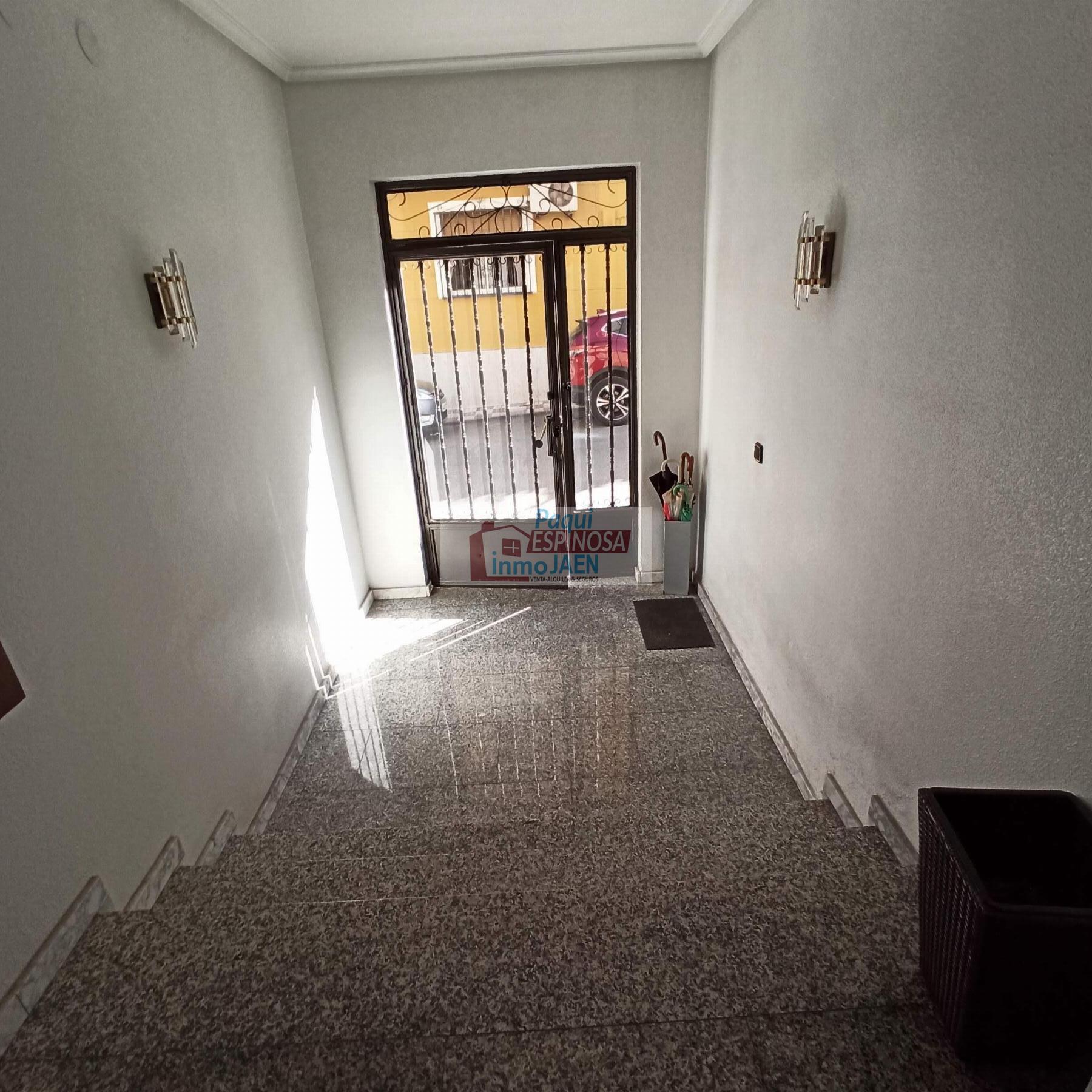 For sale of flat in Torredonjimeno