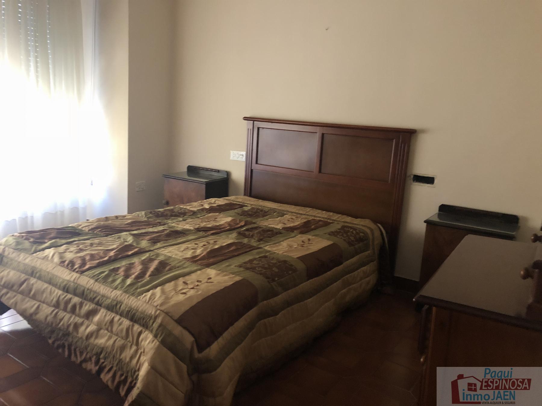 For sale of duplex in Torredonjimeno