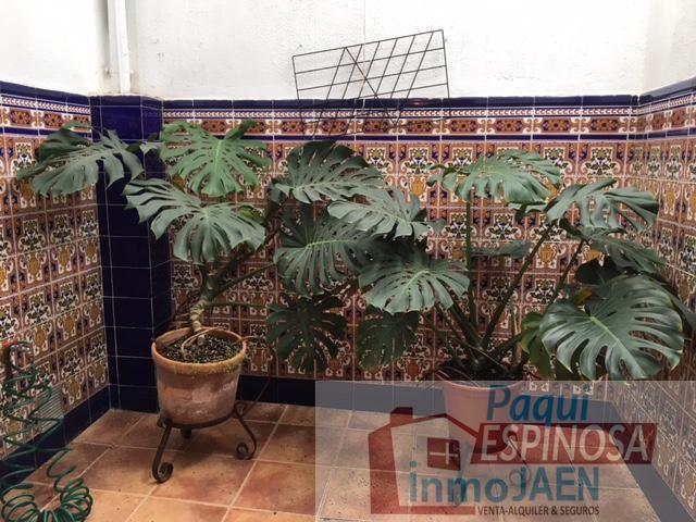 For sale of duplex in Torredonjimeno