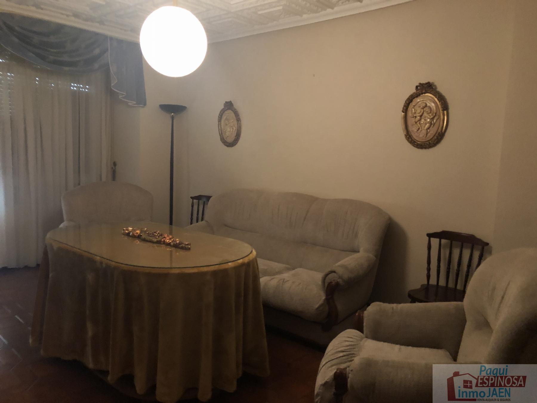 For sale of duplex in Torredonjimeno