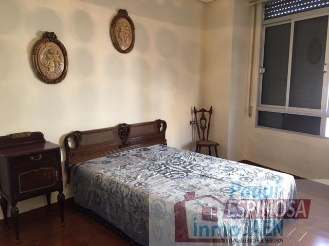 For sale of duplex in Torredonjimeno