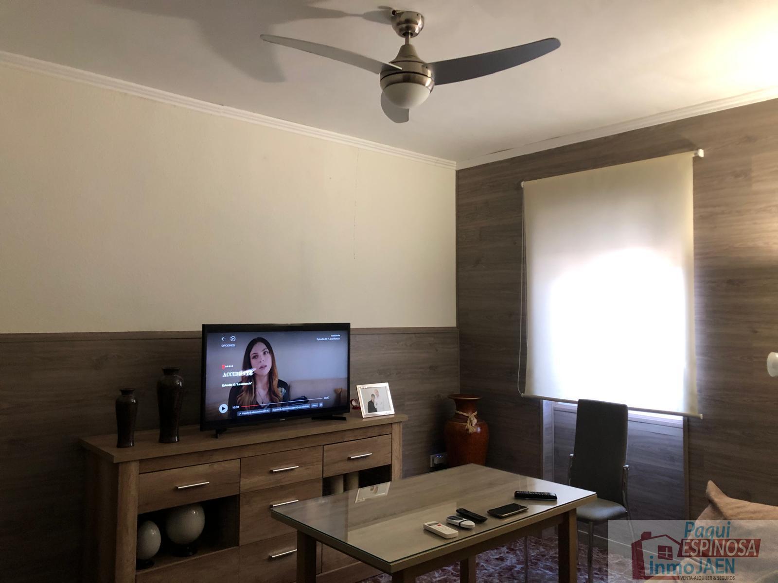 For sale of house in Torredonjimeno
