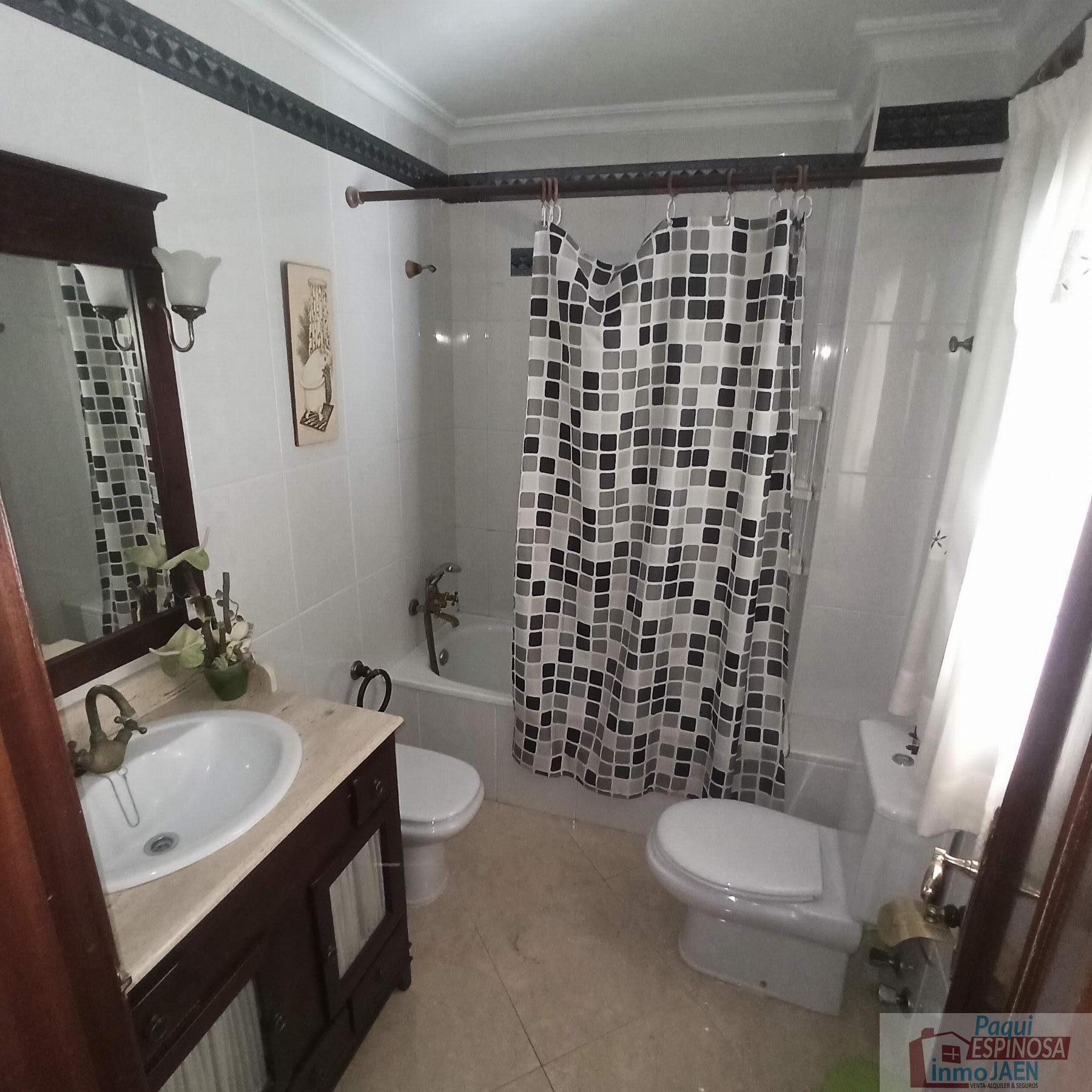 For sale of flat in Torredonjimeno