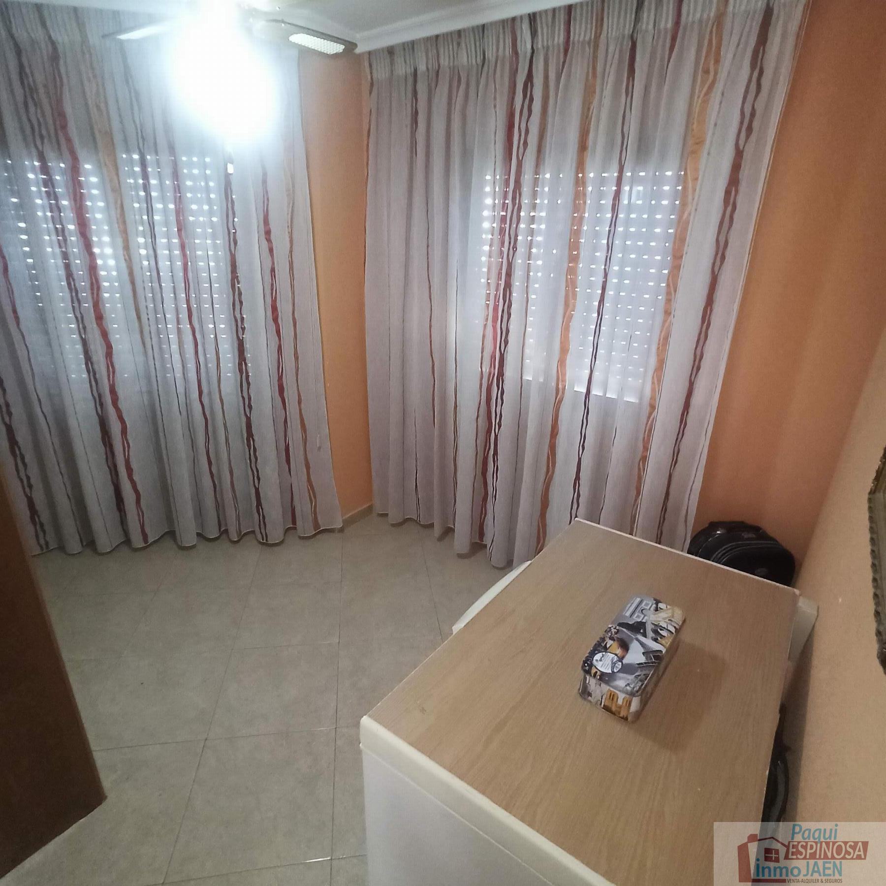 For sale of flat in Torredonjimeno