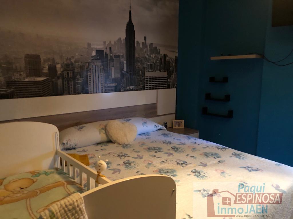 For sale of house in Torredonjimeno