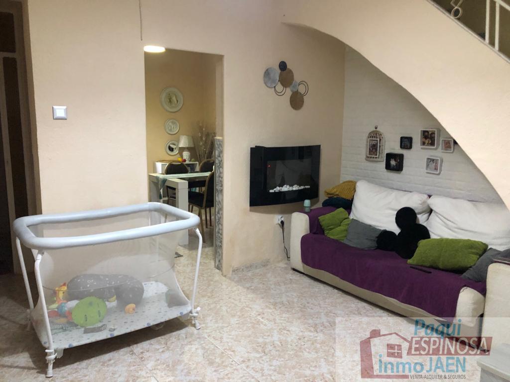For sale of house in Torredonjimeno