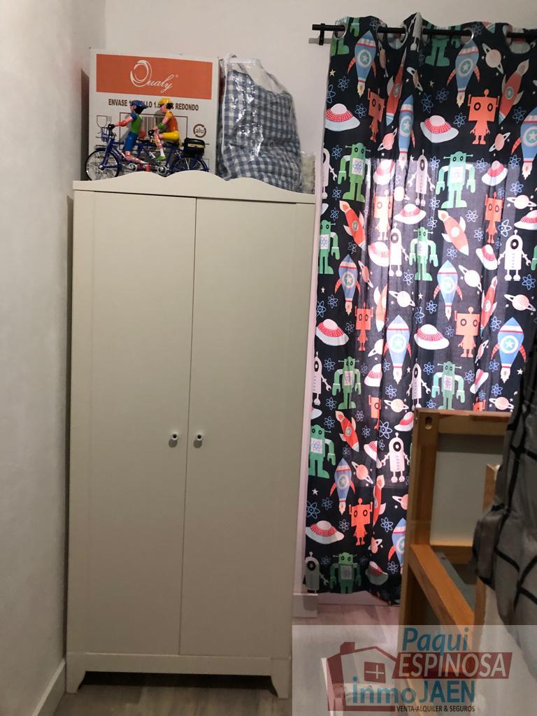For sale of house in Torredonjimeno