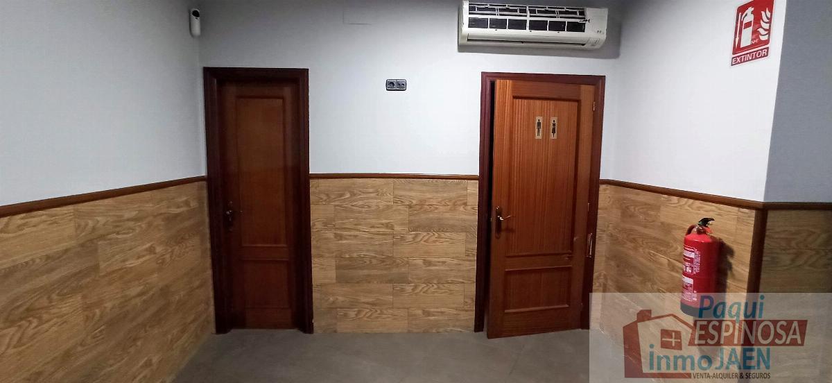 For sale of commercial in Torredonjimeno
