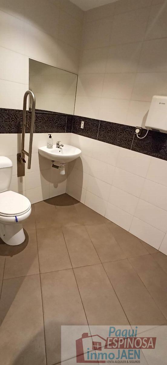 For sale of commercial in Torredonjimeno