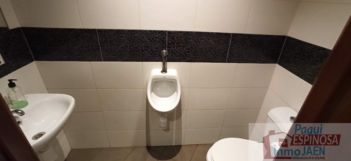 For sale of commercial in Torredonjimeno