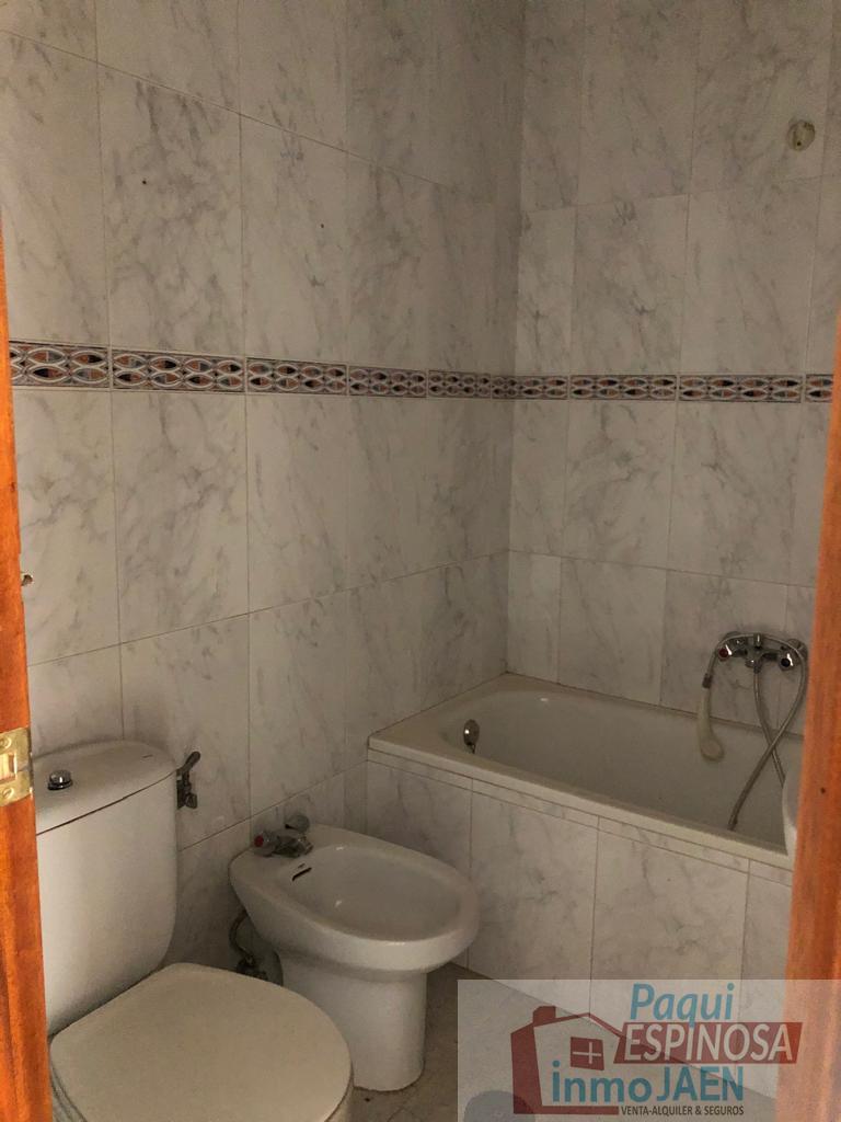 For sale of flat in Torredonjimeno