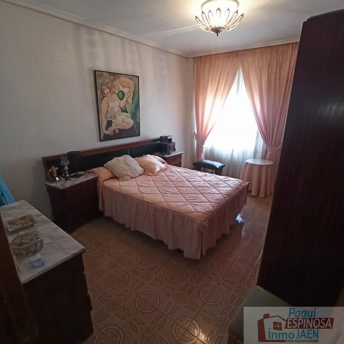 For sale of flat in Torredonjimeno