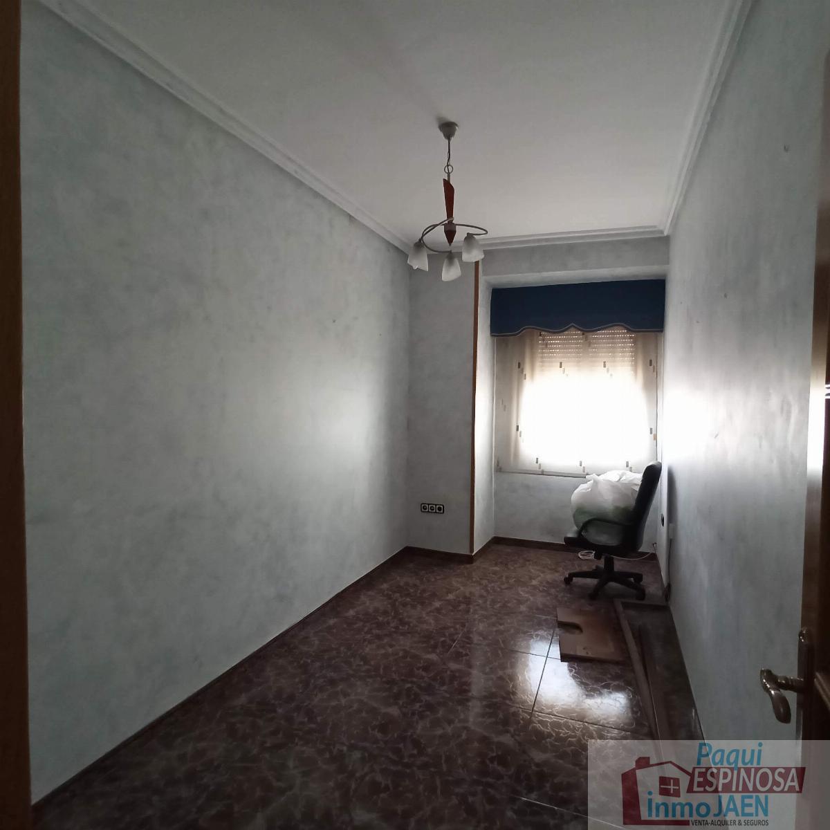 For sale of flat in Torredonjimeno