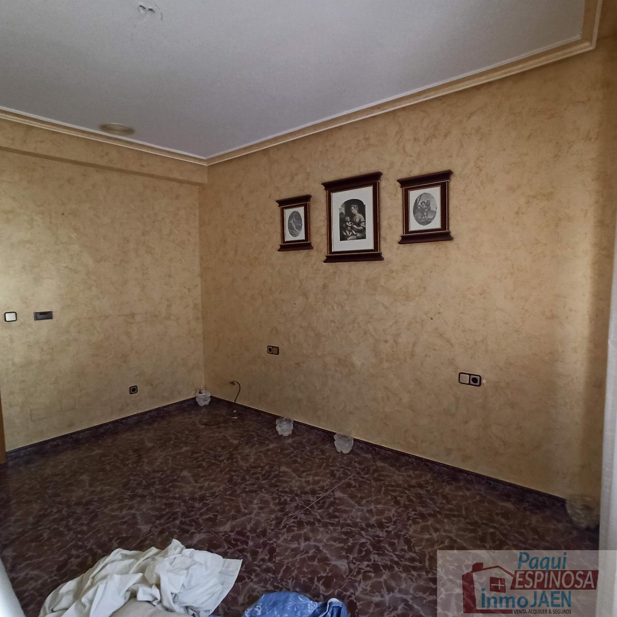 For sale of flat in Torredonjimeno