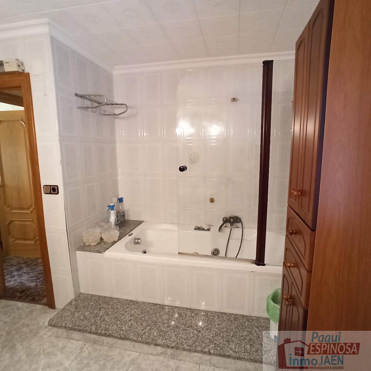 For sale of flat in Torredonjimeno