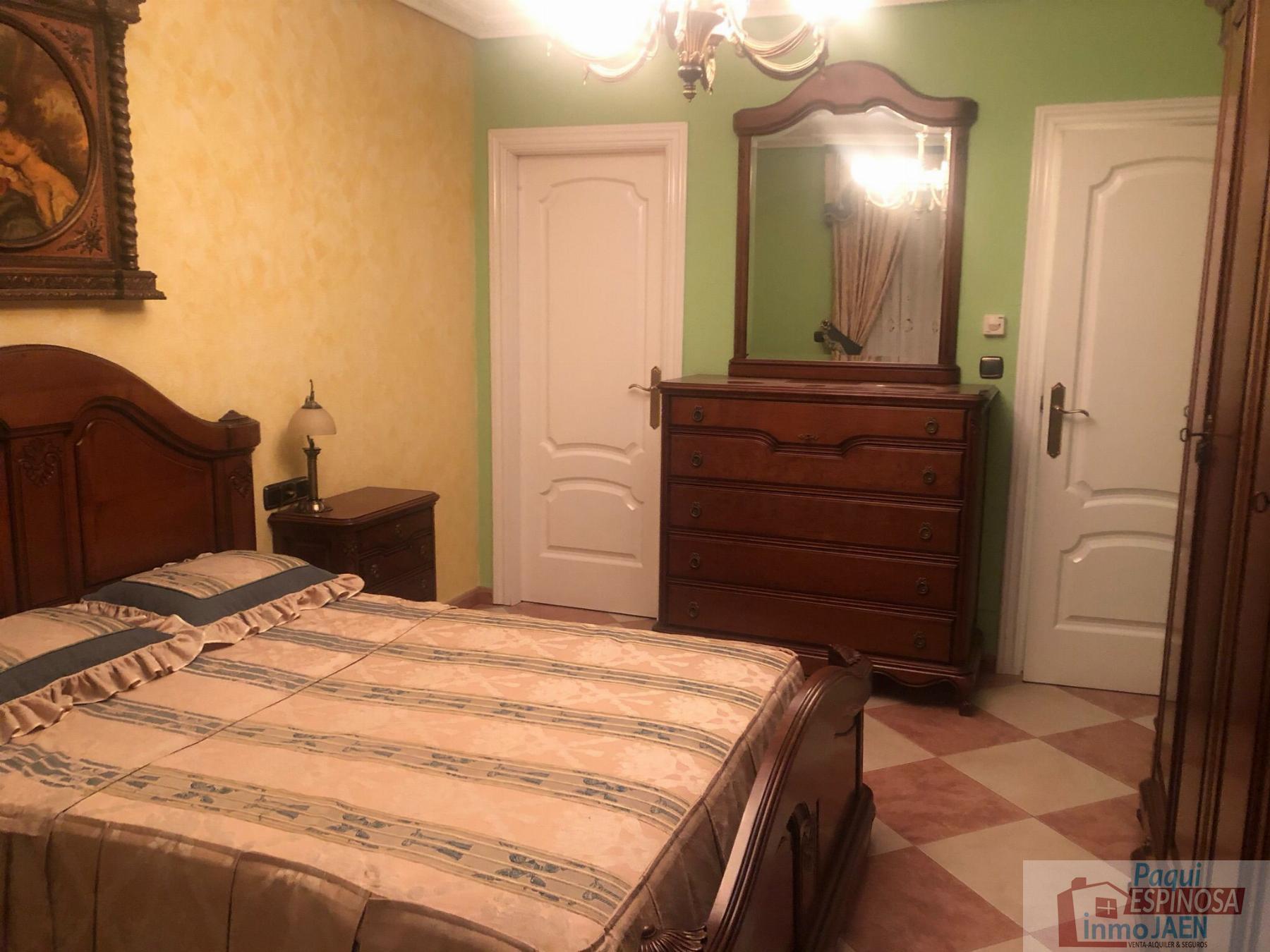Venta de chalet en Torredonjimeno