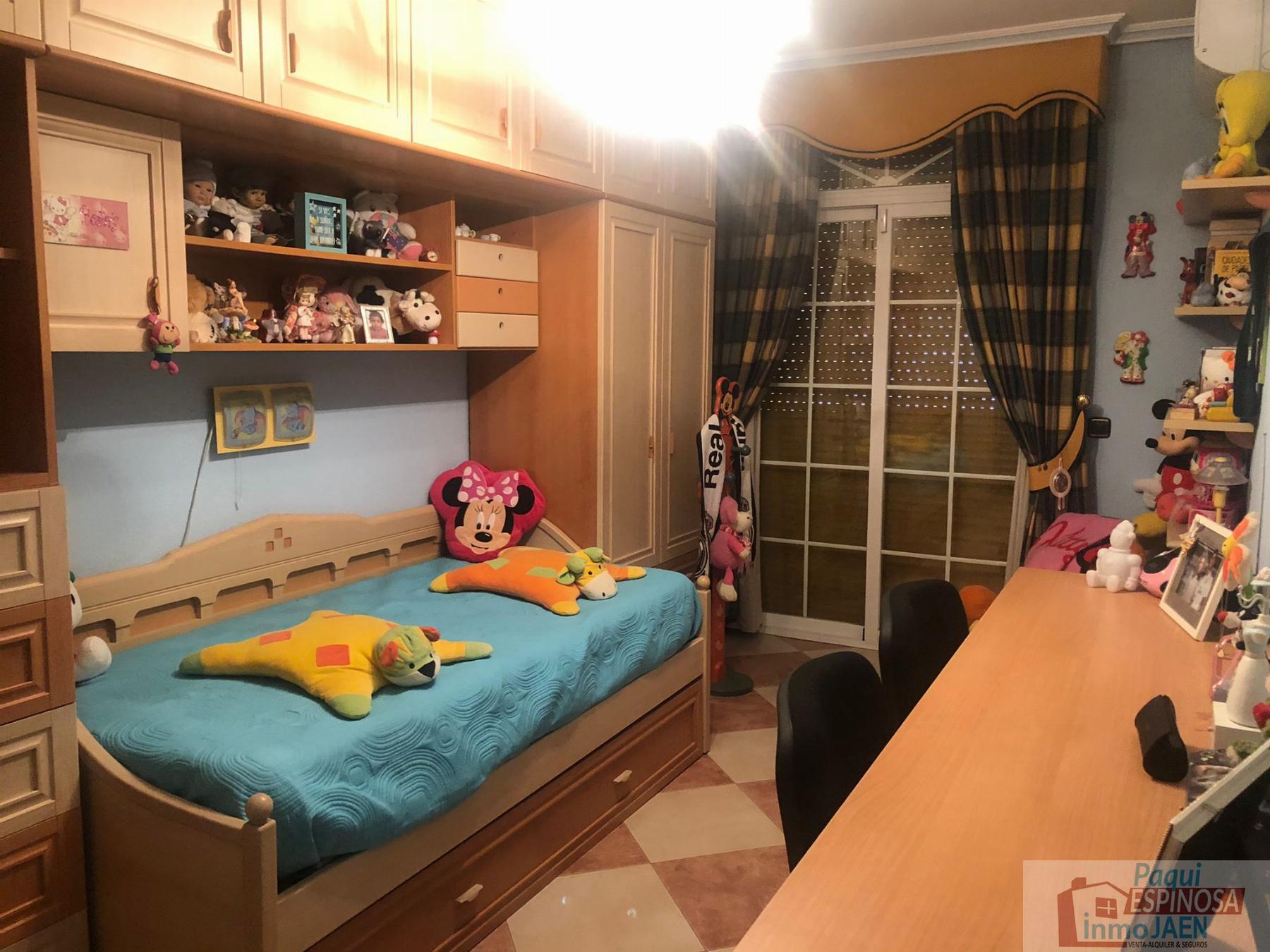 Venta de chalet en Torredonjimeno