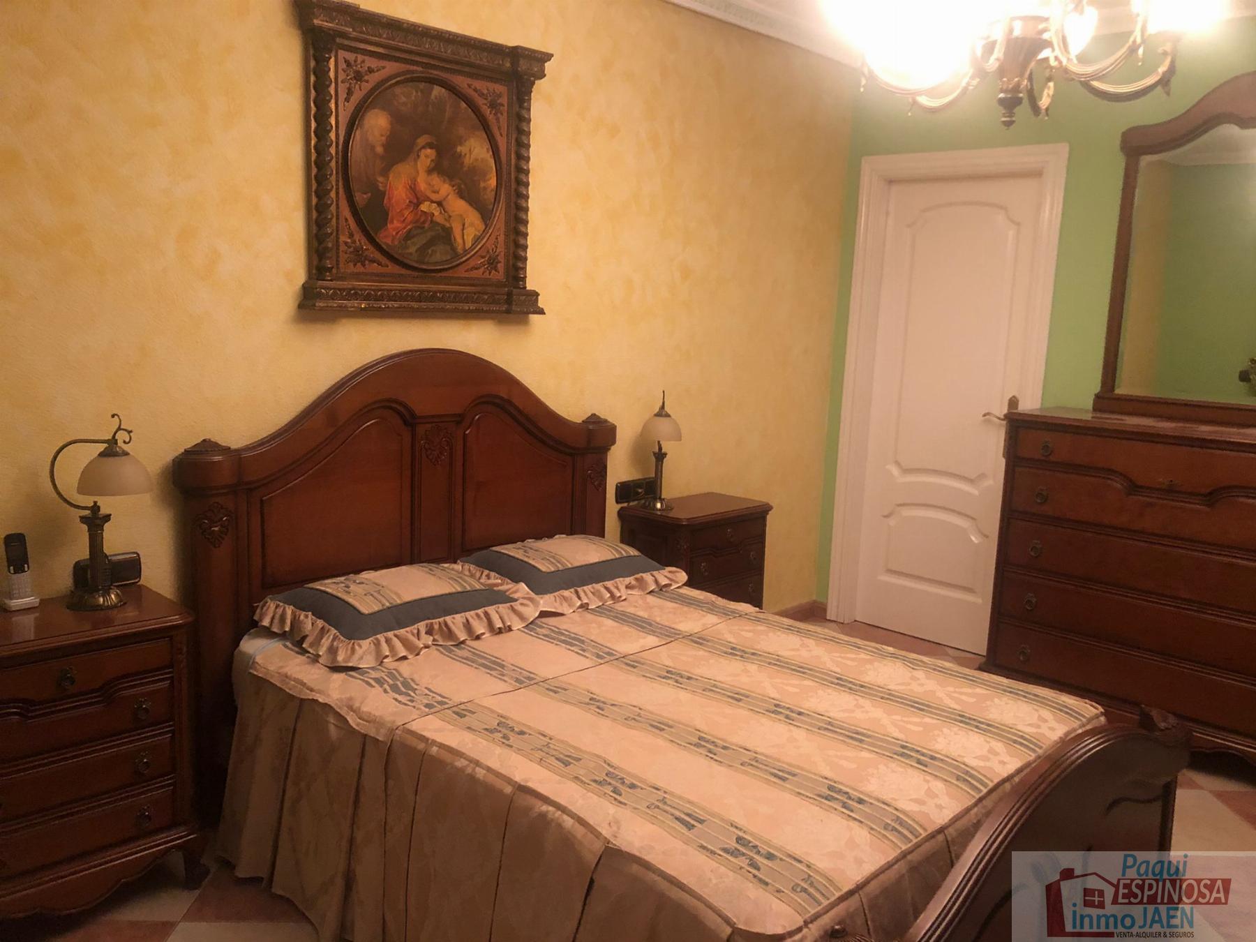 Venta de chalet en Torredonjimeno