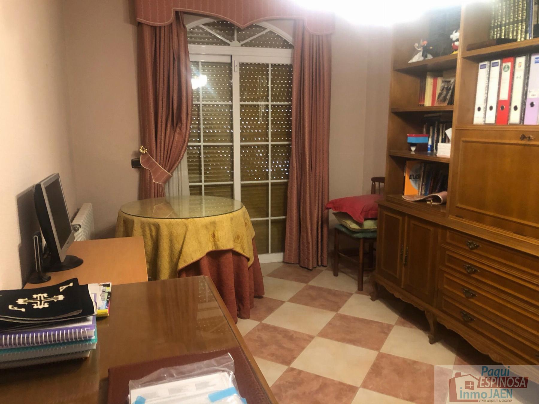 Venta de chalet en Torredonjimeno