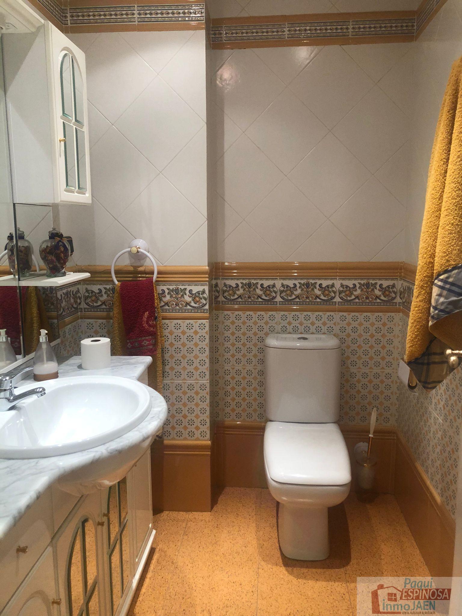 Venta de chalet en Torredonjimeno