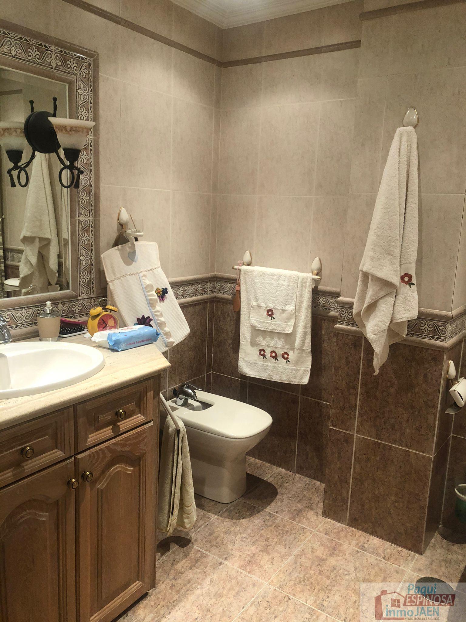Venta de chalet en Torredonjimeno