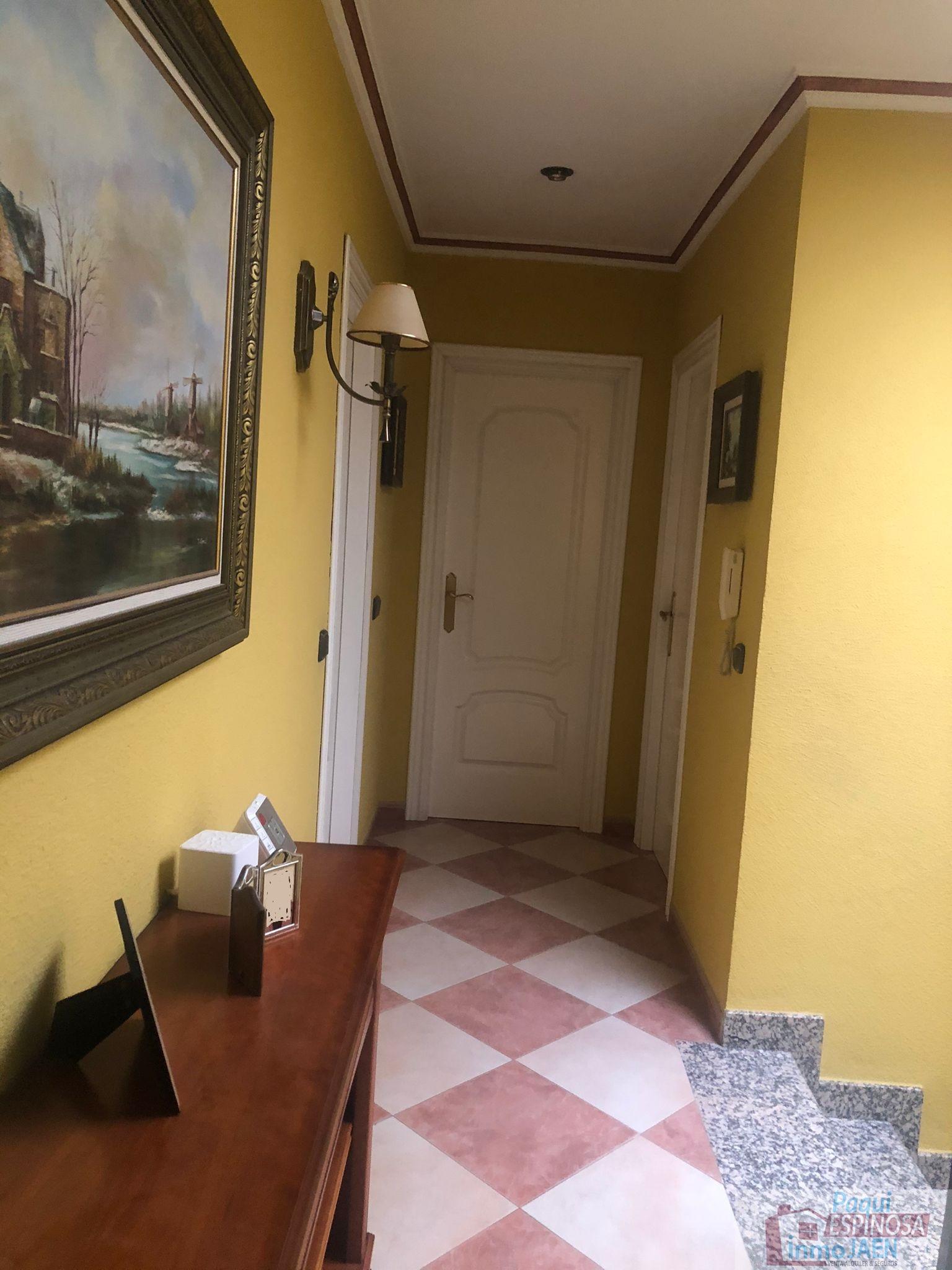 Venta de chalet en Torredonjimeno