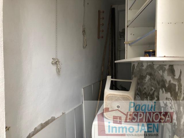 For sale of house in Torredonjimeno