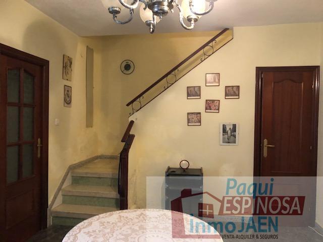 For sale of house in Torredonjimeno