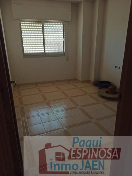 For sale of duplex in Torredonjimeno
