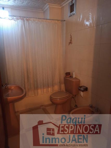 For sale of duplex in Torredonjimeno
