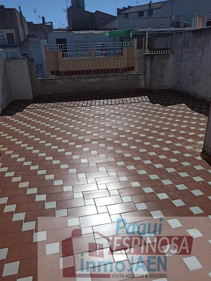 For sale of duplex in Torredonjimeno