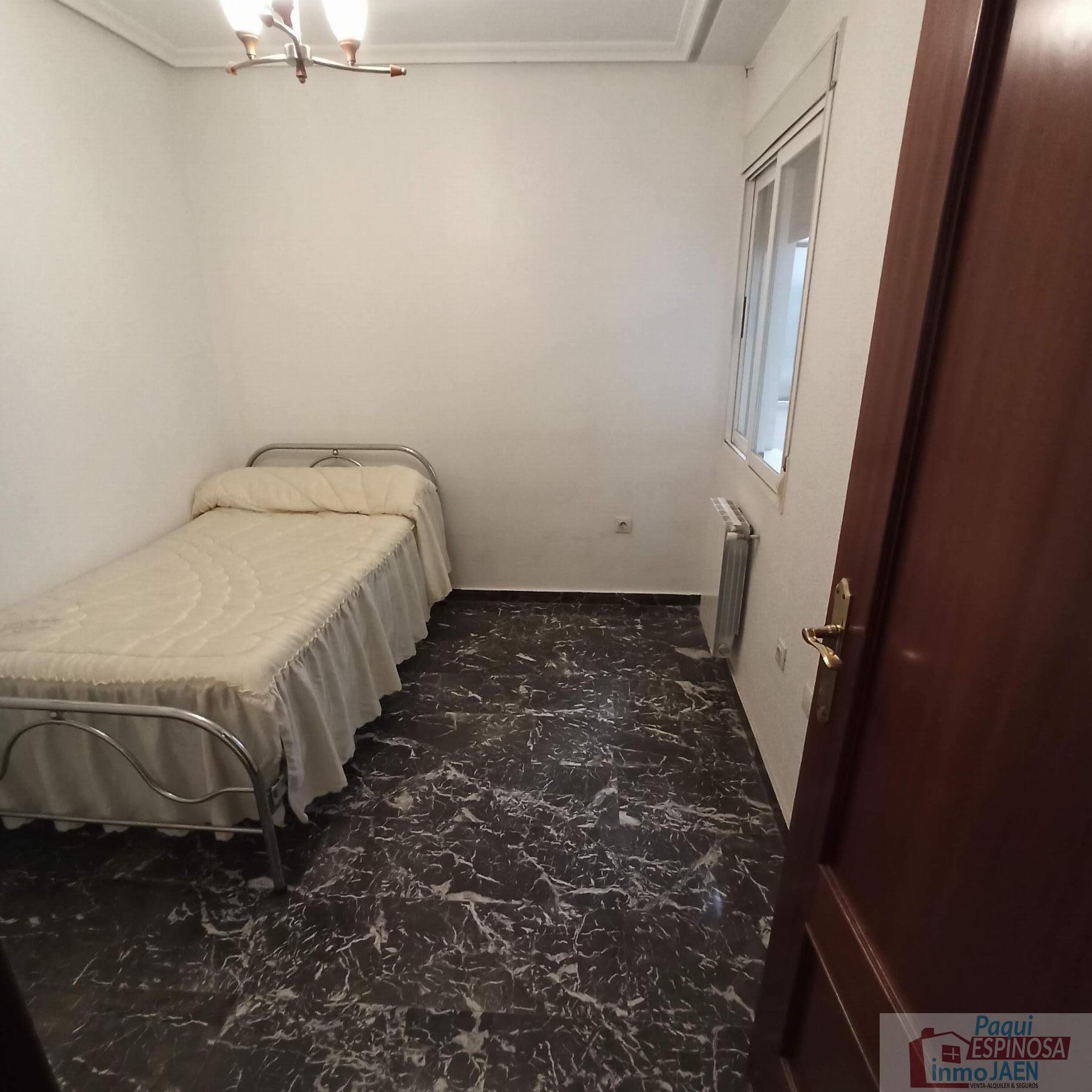 For sale of flat in Torredonjimeno