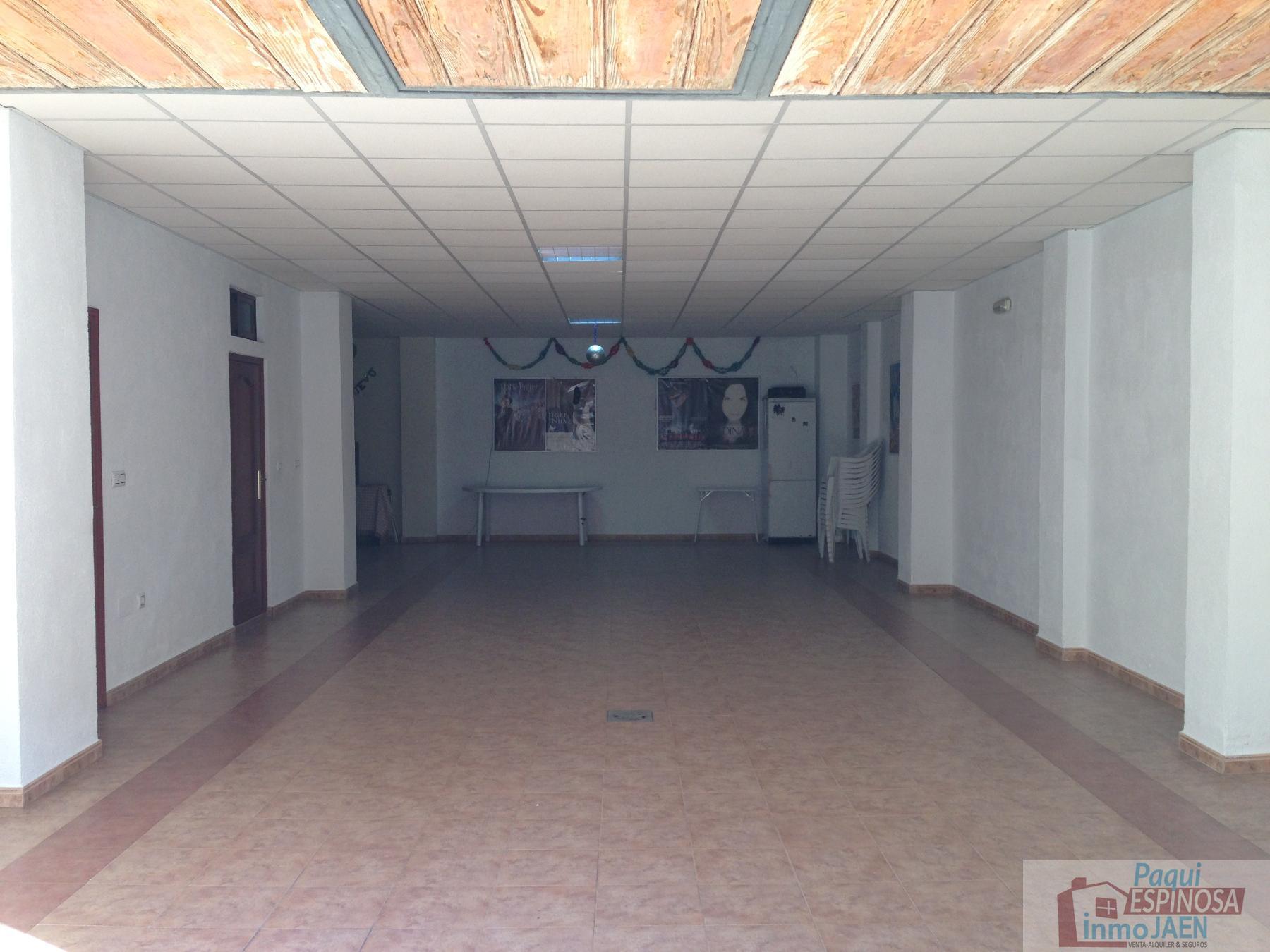For sale of commercial in Torredonjimeno