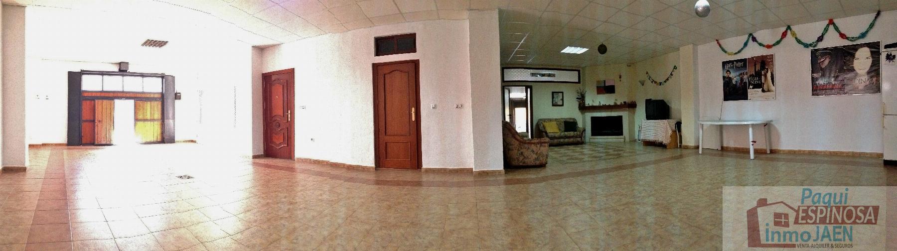 For sale of commercial in Torredonjimeno