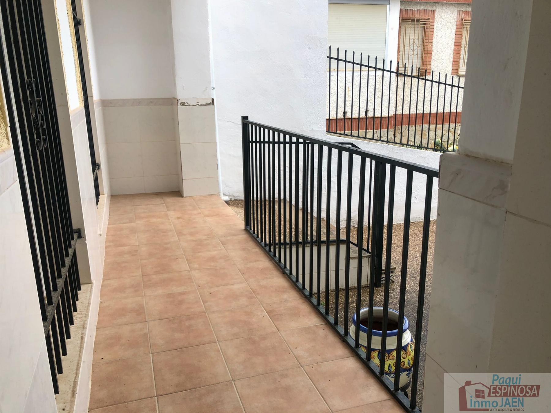 For sale of house in Villardompardo