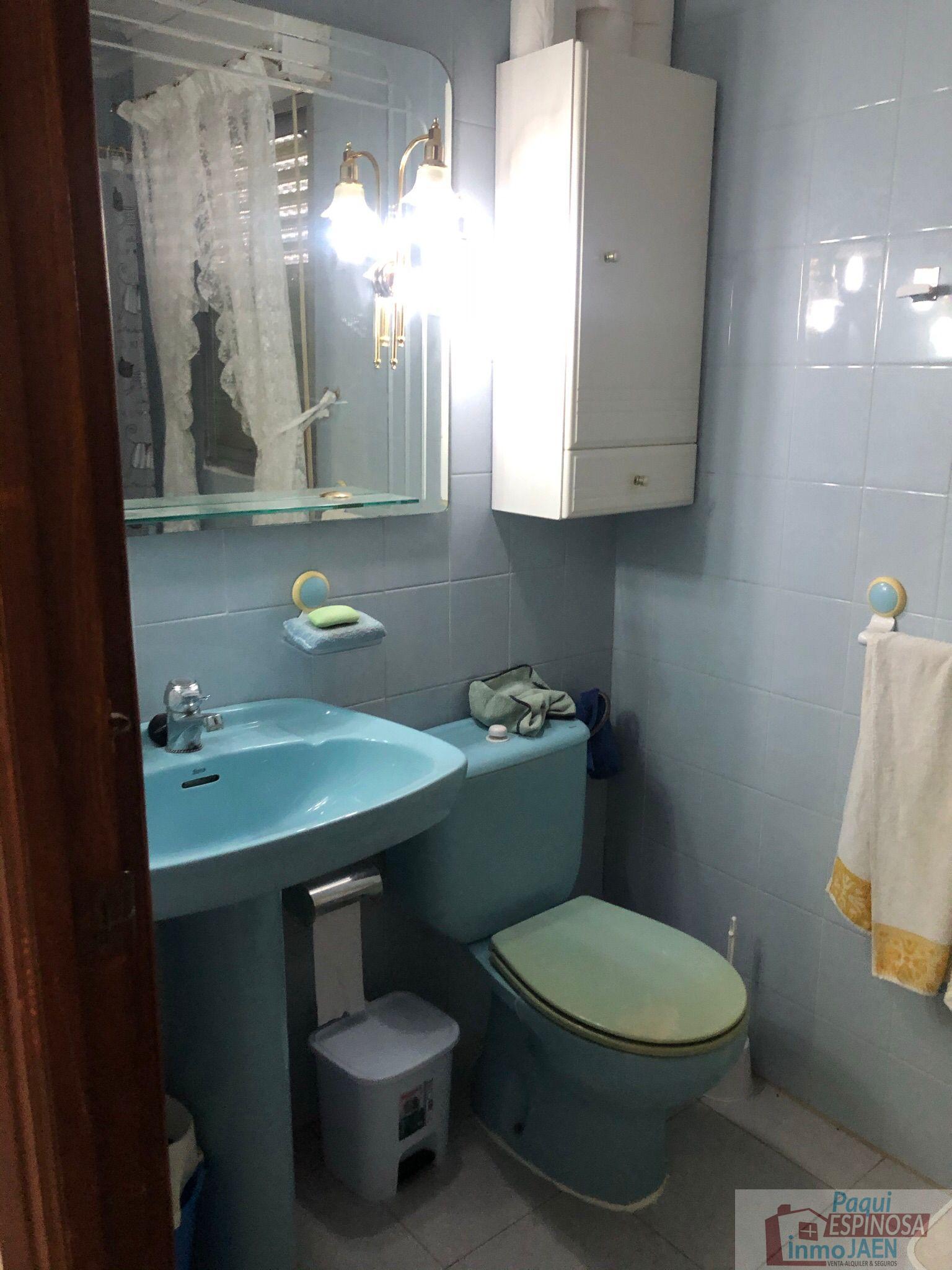 For sale of house in Villardompardo