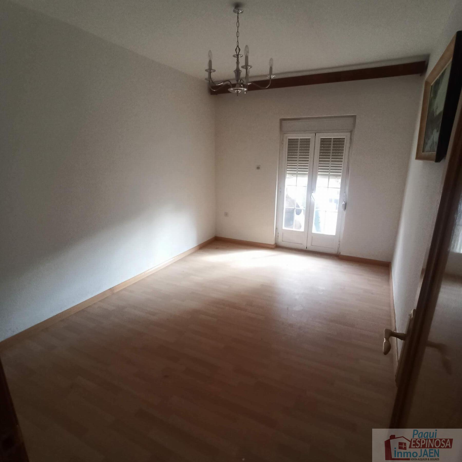 Venta de piso en Torredonjimeno