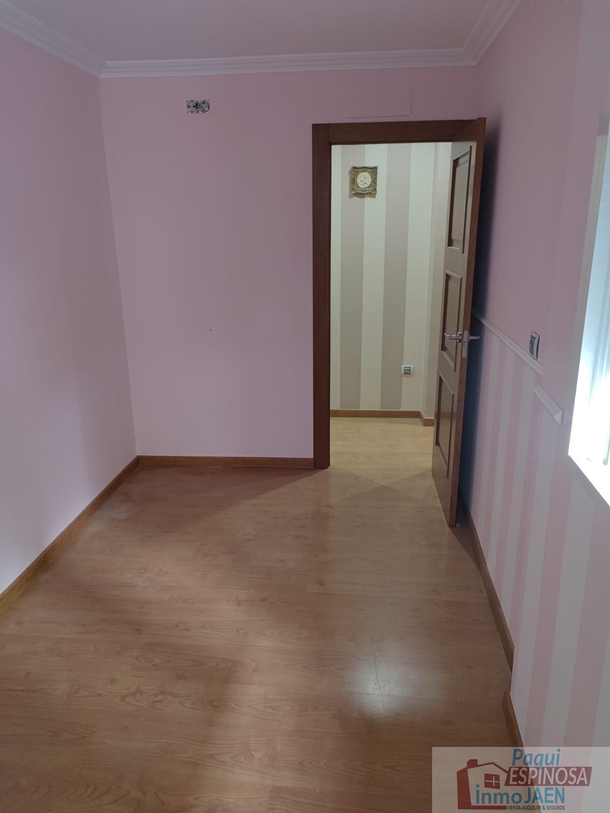 For sale of flat in Torredonjimeno
