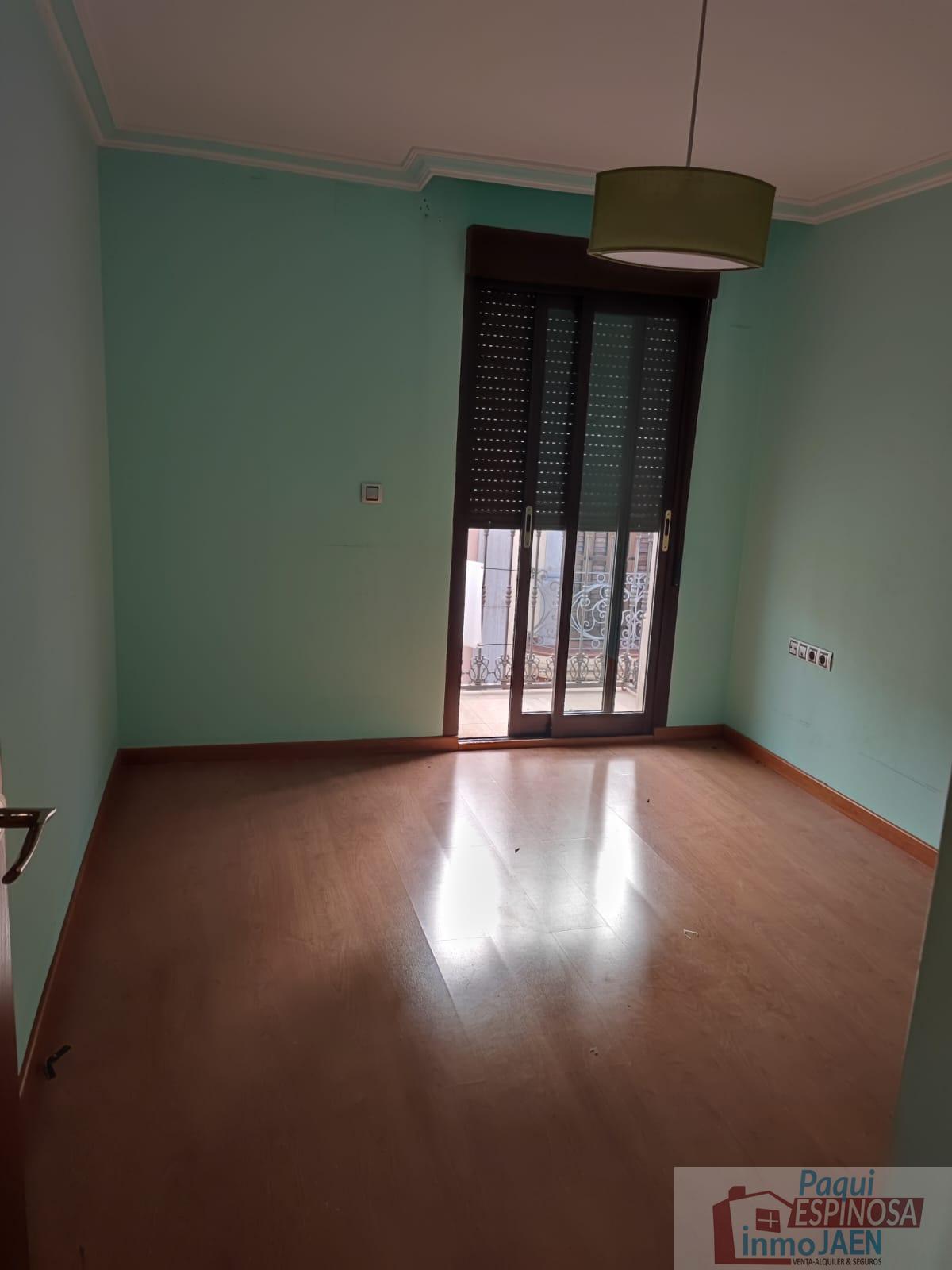 For sale of flat in Torredonjimeno