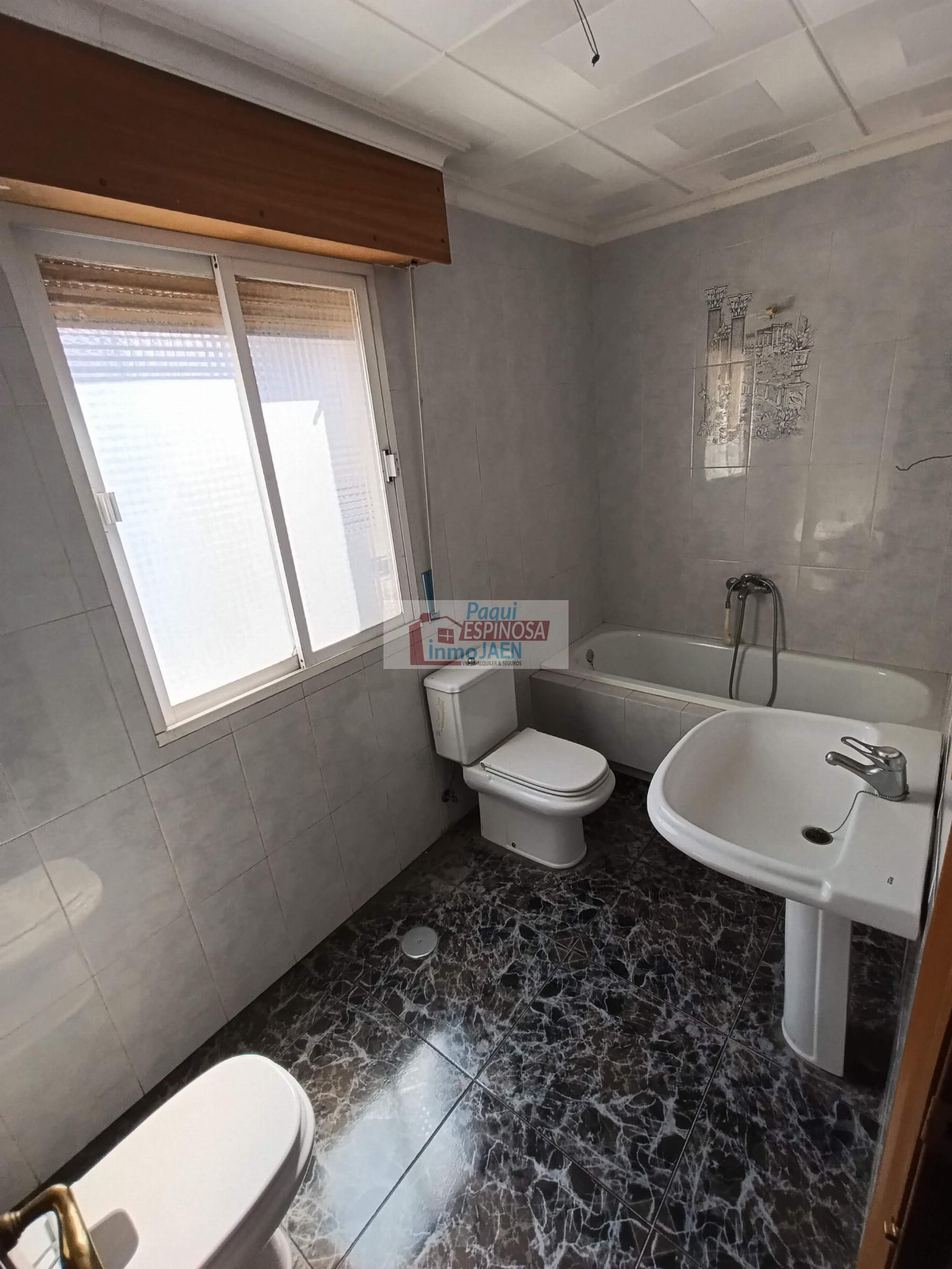 Venta de casa en Torredonjimeno