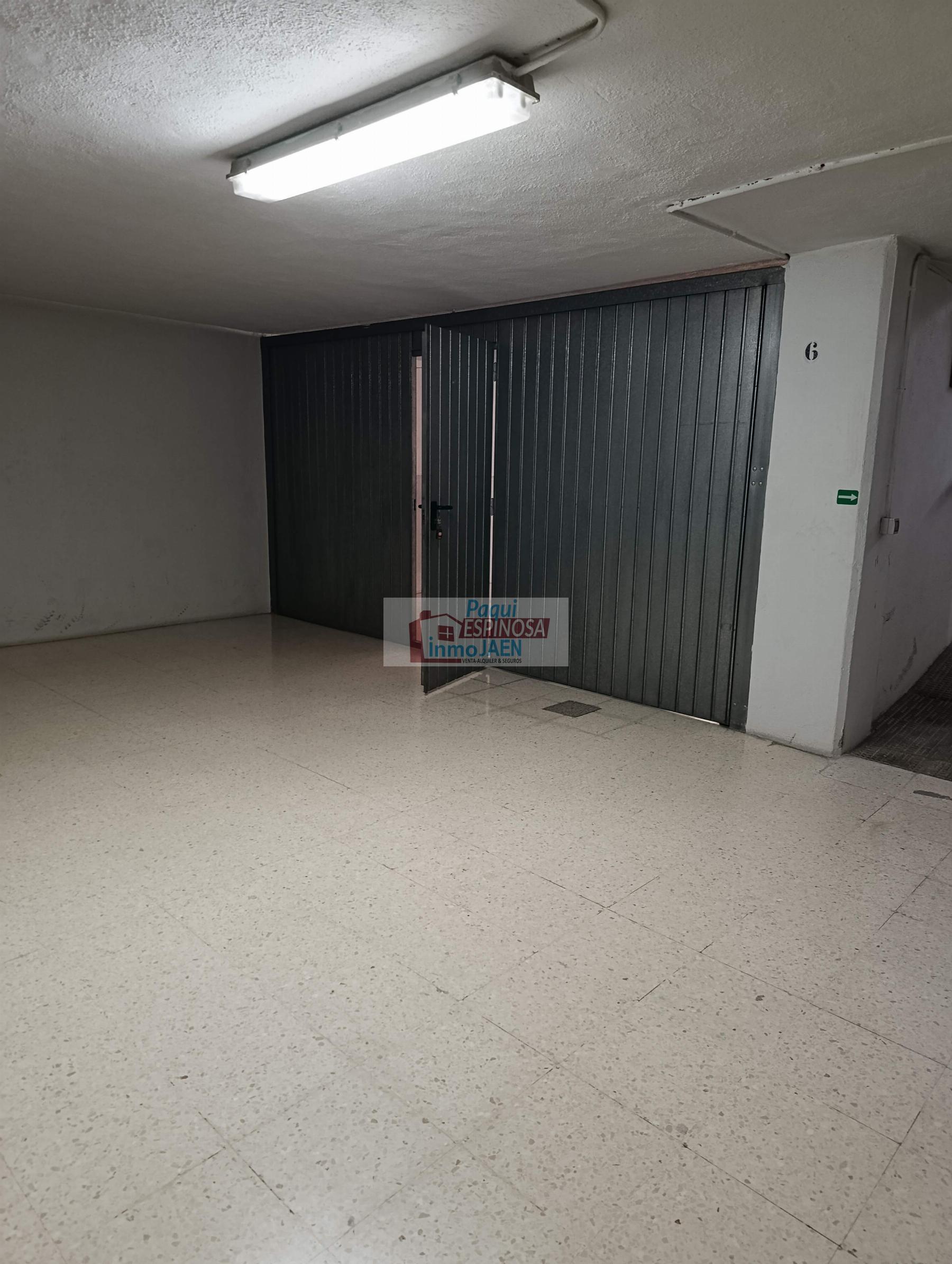 Venta de garaje en Torredonjimeno
