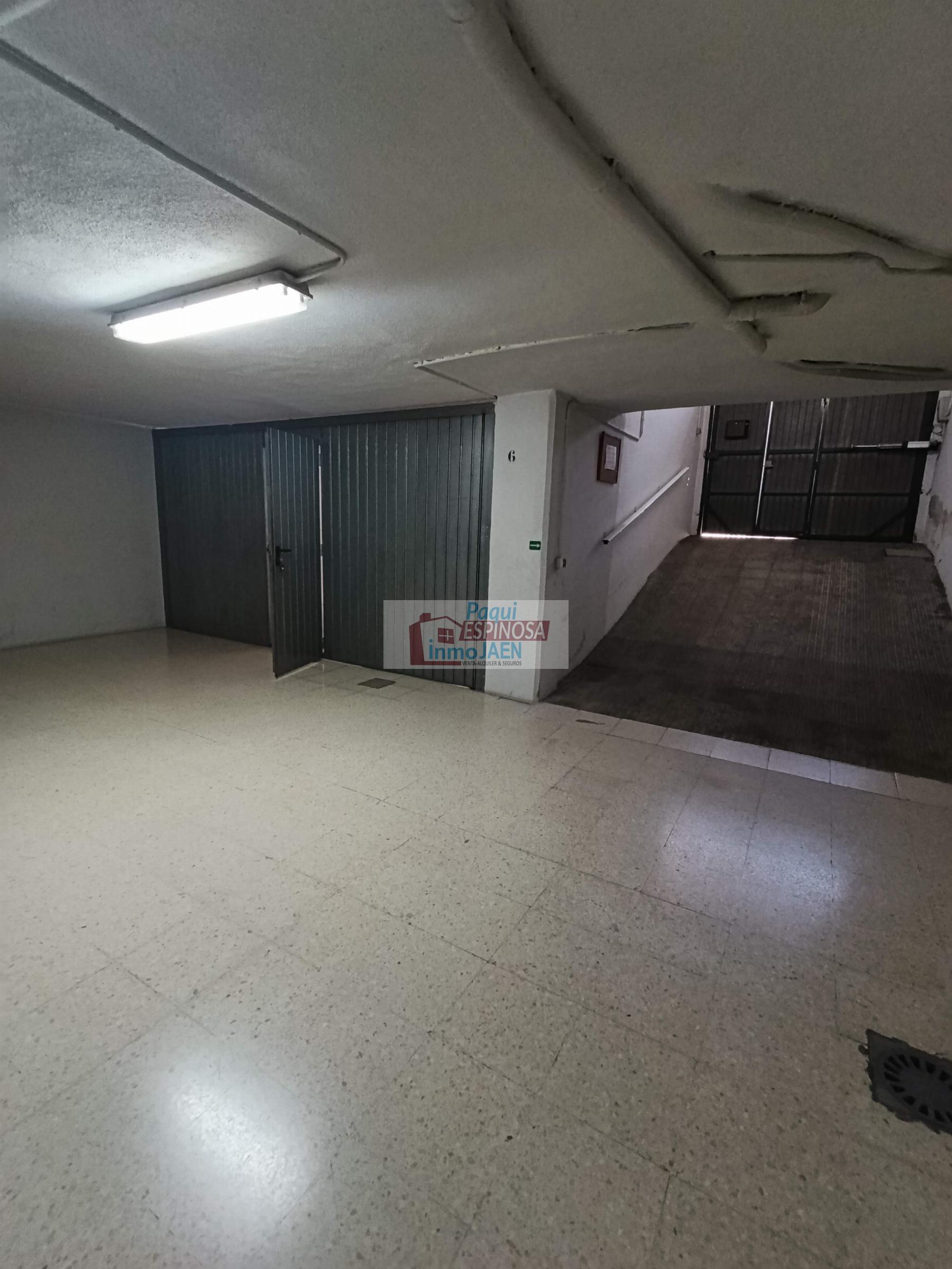 Venta de garaje en Torredonjimeno