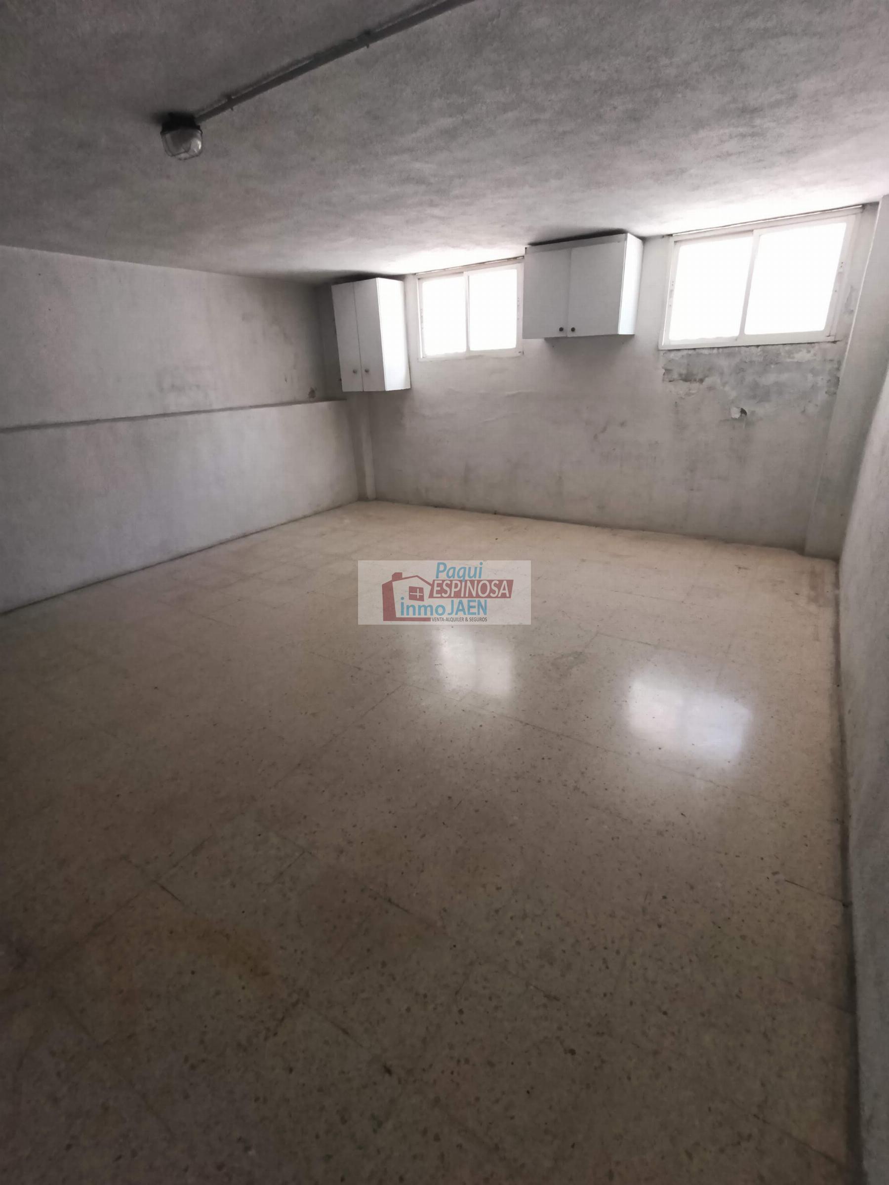 Venta de garaje en Torredonjimeno