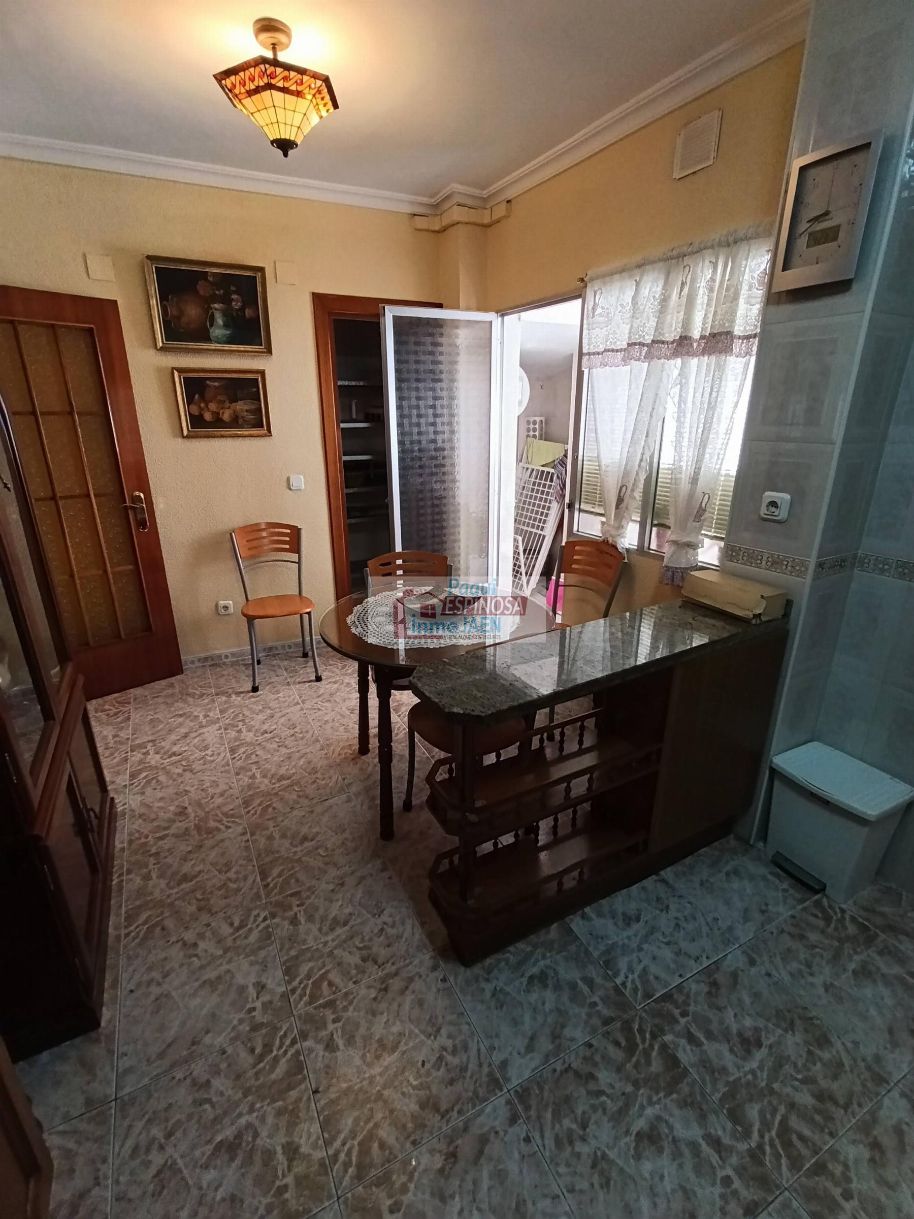 Venta de piso en Torredonjimeno