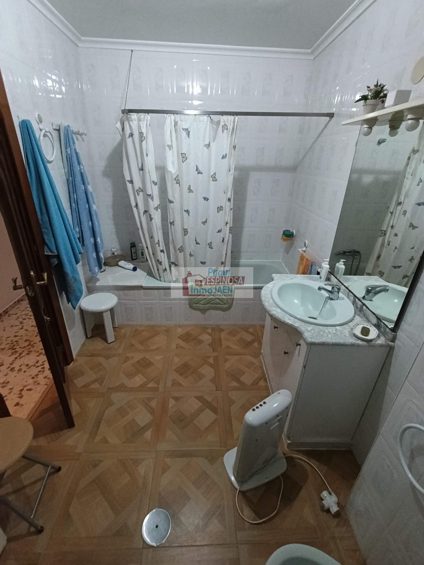 Venta de piso en Torredonjimeno