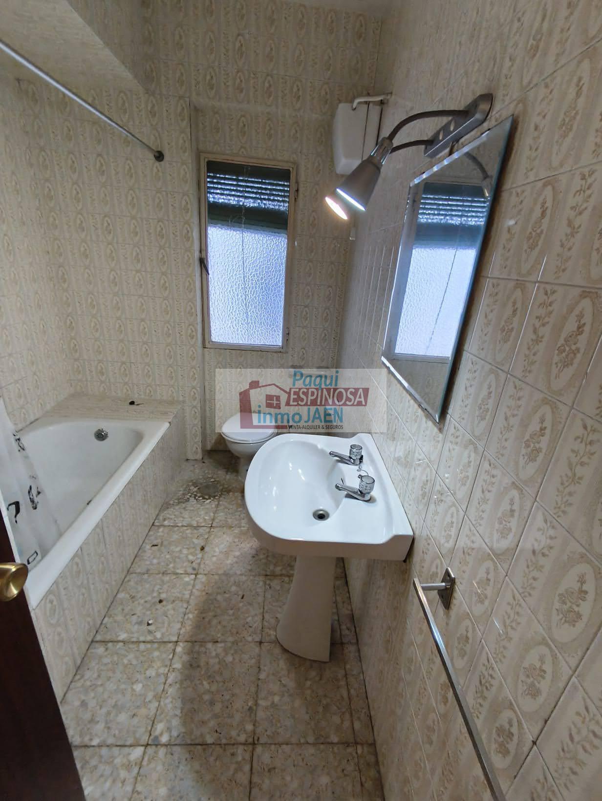 Venta de piso en Torredonjimeno